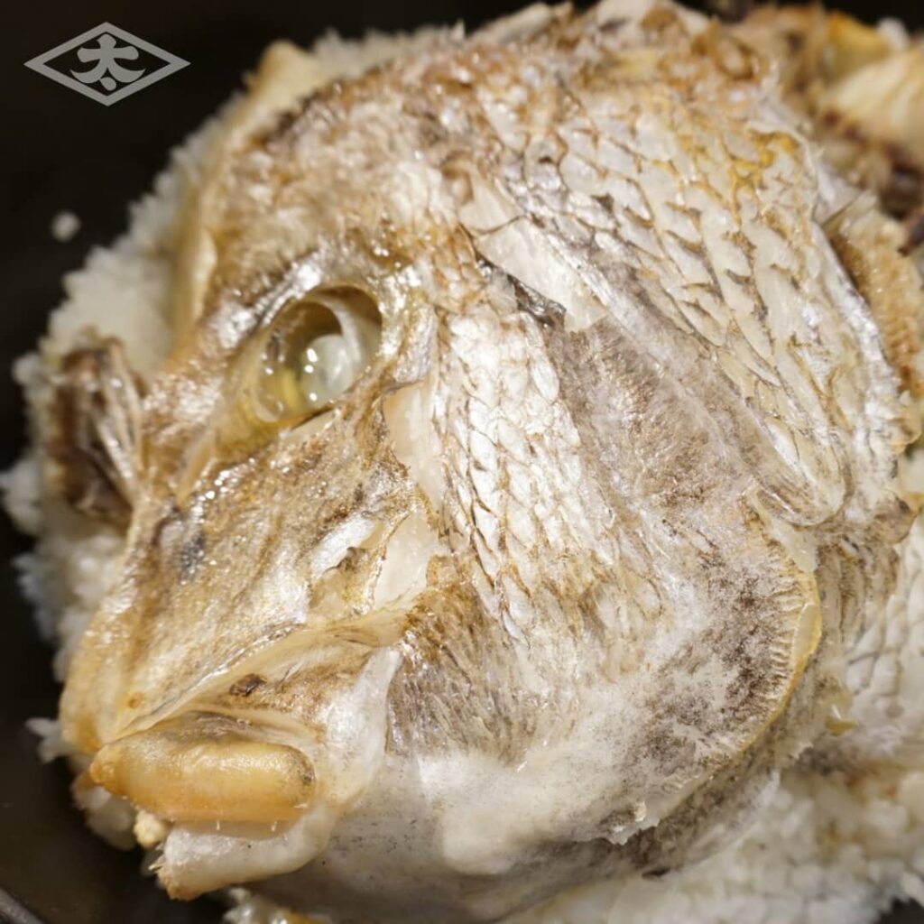 鯛のあらで作る鯛めし