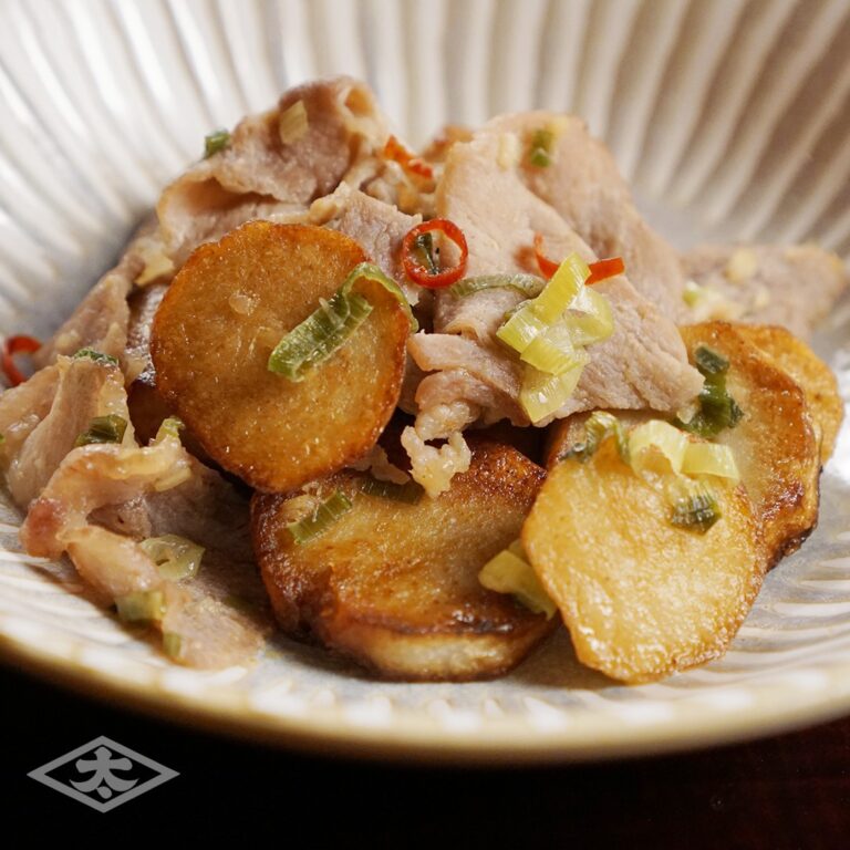 揚げ里芋と豚の炒め物